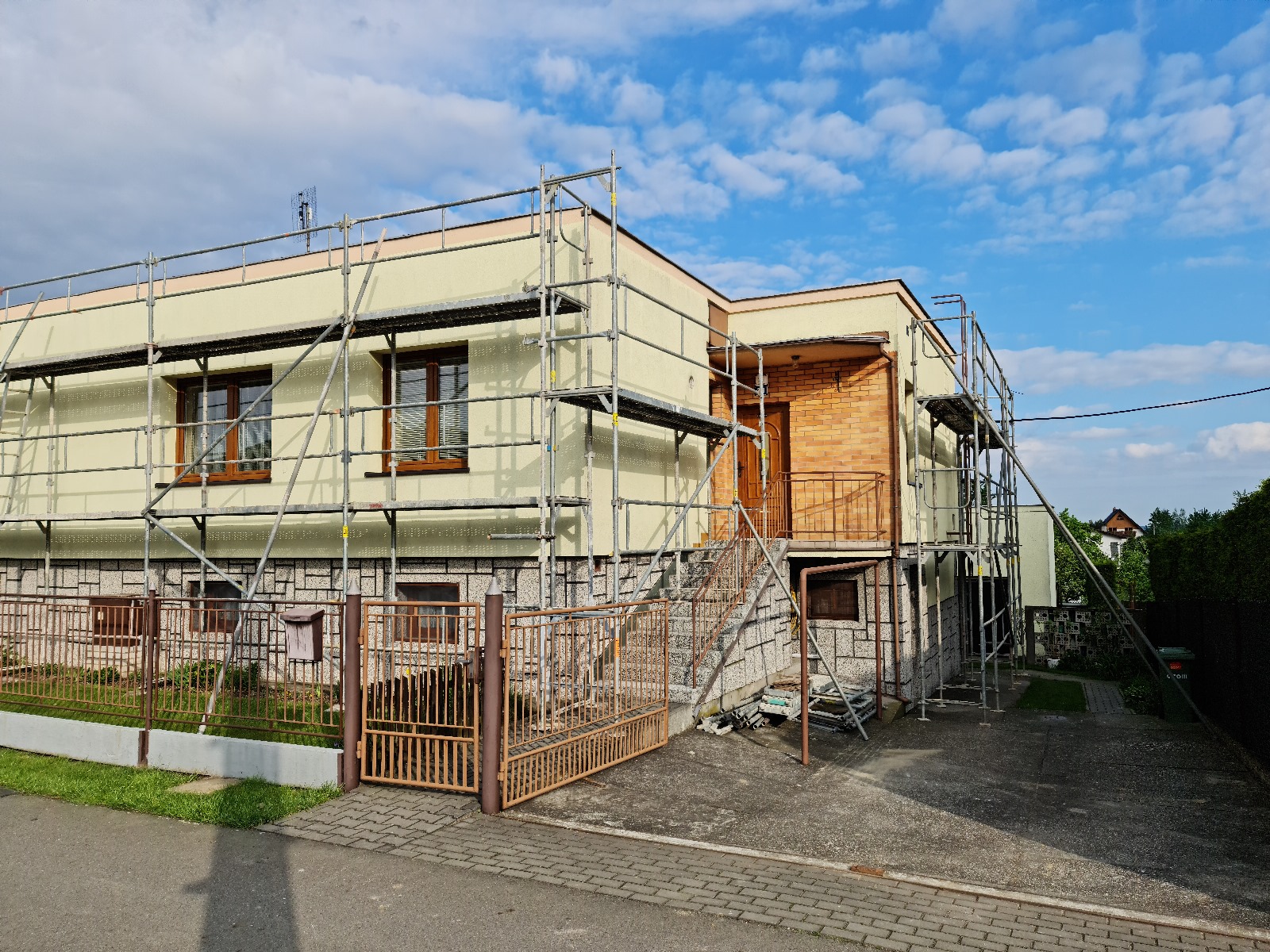 Nátěr fasády rodinného domu (o) (44)